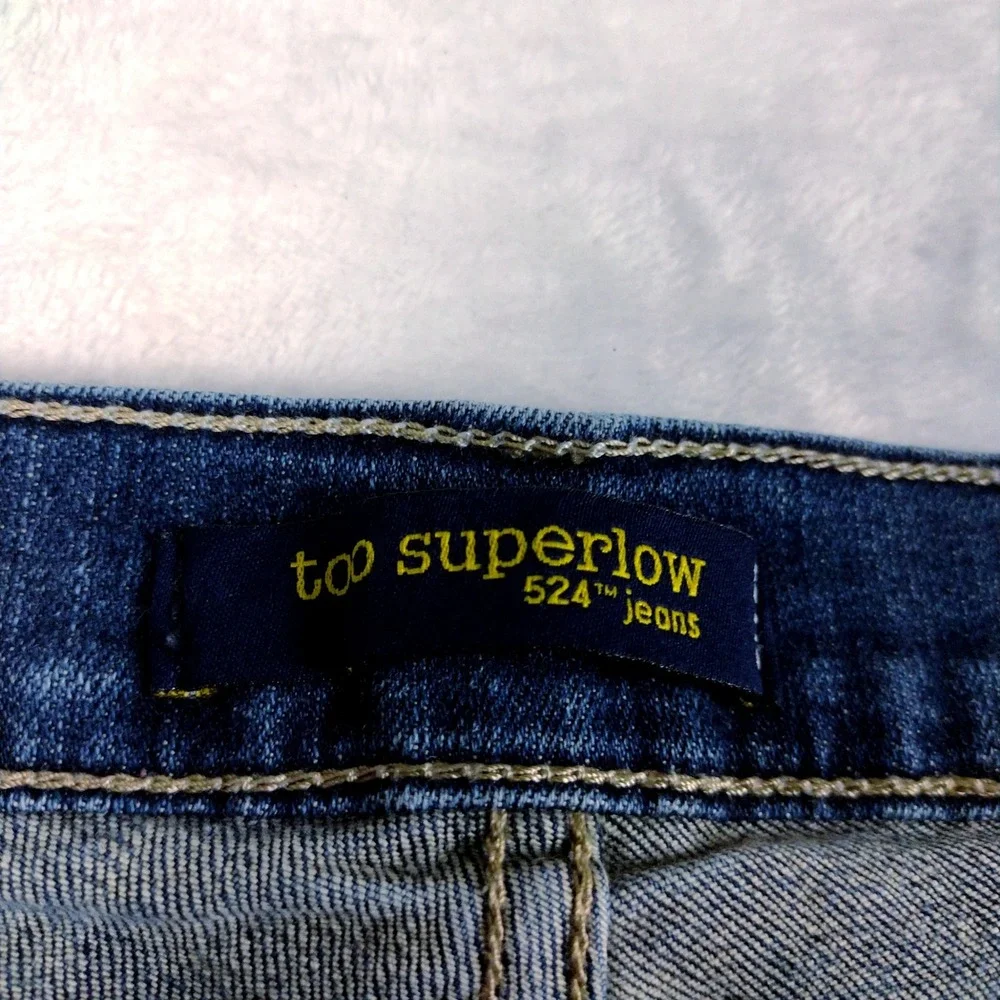 Levis 524 Too Superlow Bootcut Jeans Womens 9M Medium Wash Denim Low Rise - Picture 2 of 8